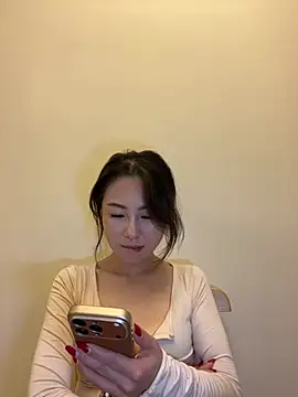 Eva10069 - 🎙️KTV大厅拉尿