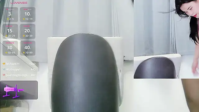 Mya8860 - 寂寞少妇老公不在受不了，进来让你为所欲为。水多多，控制炮机3分钟