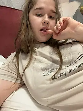 HornyGirlH - SHOW TITS