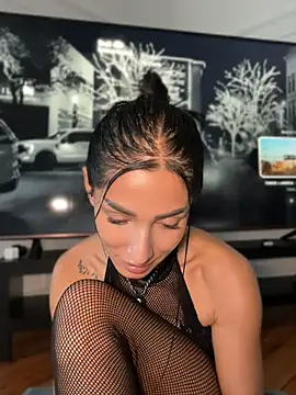 Vicky_luxe