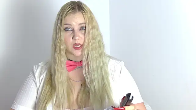 RebeFucksonn - 🤭🤭 control toy 7 min❤️😳