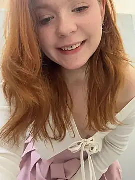 Freaky__Nikki - show panties and rub pussy over panties