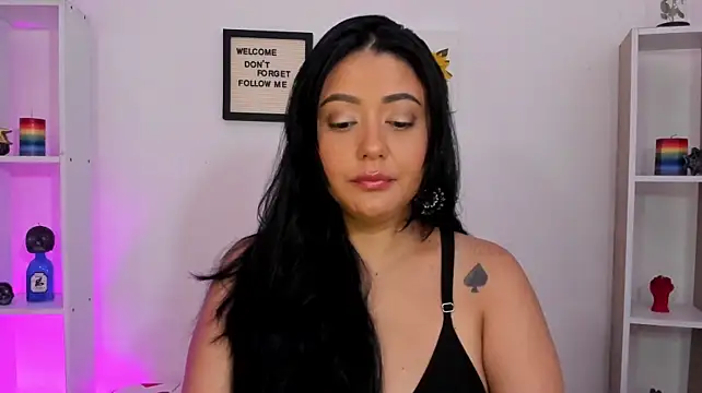 LauraToro_ - NAKED + OIL IN BOOBIES