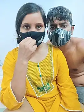 Your___Riya - Pussy flash in public 😘😘🥰
