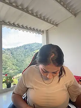 Yunnabuuni - boobs bouncing, covered in oil +face hot