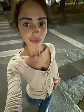 GoddessVeenus - Flash boobs