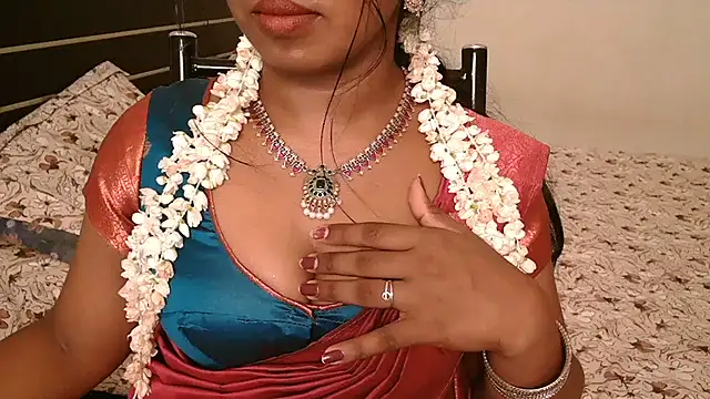 Dhiyapink - boobs oil massage