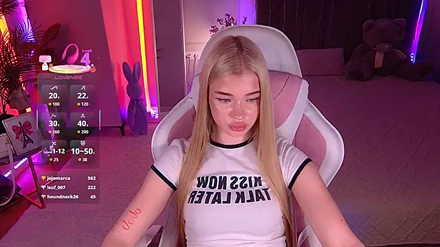 Milla_Rae - Spread my legs and play with panties
