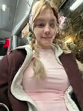Elsawhere - what should i do on tram 1st?.. ahegao??