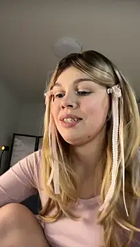 TalyaMeow - gently play with hand in panties