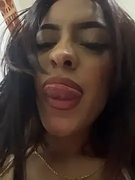 MystiqueXXX - FINGERING MY PUSSY CLOSE UP! 💦😈