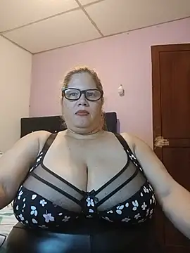 EllisW8 - Give me pleasure, make me wet with your