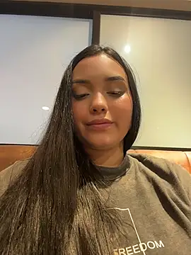 Sara-cherry - SHOW TITS 🍒