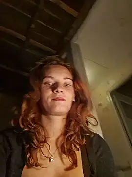 Sweetsophie69 - boobs out 5 min