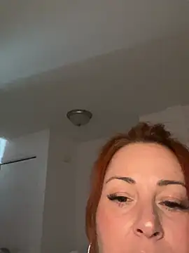 Leastar80 - Tease more👠💦☂️