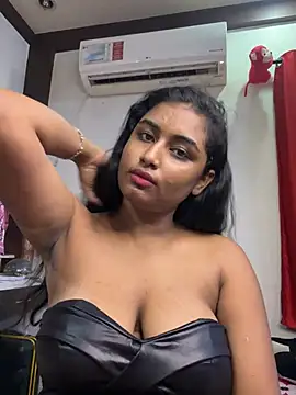 Horny_tenager - Public fingering