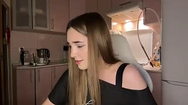 PamelaBurson - My breasts PM you:3