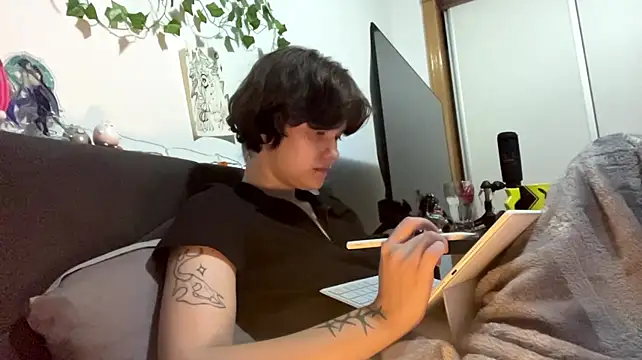 HeyFriren - I'll sent u my hot PUSSY Video ;)