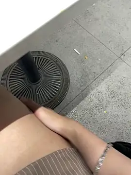 _AnneMia_ - Take off bra