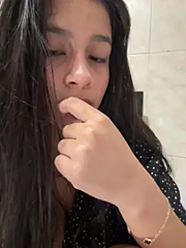 Indialatin - A splash of water to hydrate squirt