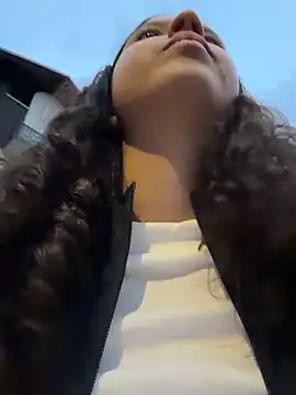 Rossilaari - Show boobs