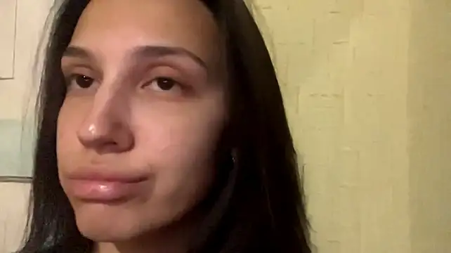 GildaCode - PIHCH MY HARD NIPPLES