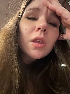 PumaShyXD - SQUIRT RIGHT IN THE CAFE UNDER TABLE