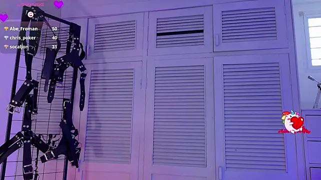 Mafe_flor - naked covered in cream