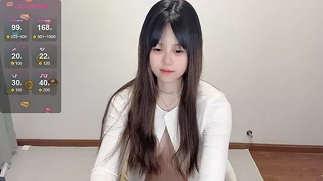 Huihui-bb - 假jj磨小bb