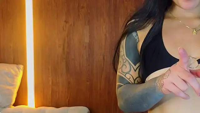 Isabella_Collen_v - ride my torso + control toy 4min