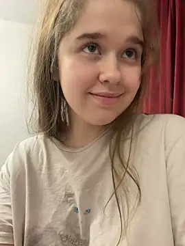 HornyGirlH - SHOW BOOBS