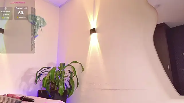 Meetmehere - Fingering my pink and tight pussy✌🌺