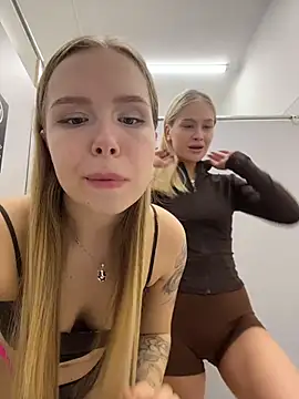 Liza_risky - Mandy rub Liza pussy inside shorts