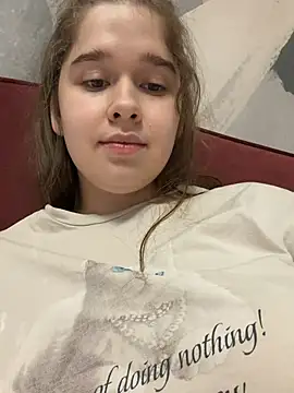 HornyGirlH - SHOW ASS