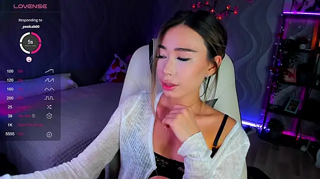 Sensualily - squeeze naked tits 🥰