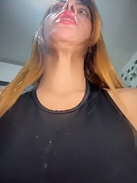 Elianasuarezz - RIDING DILDO😈