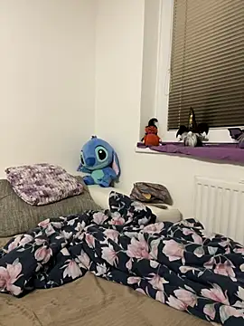 Marketatomas - Masážní strojek na kundi. 2min.