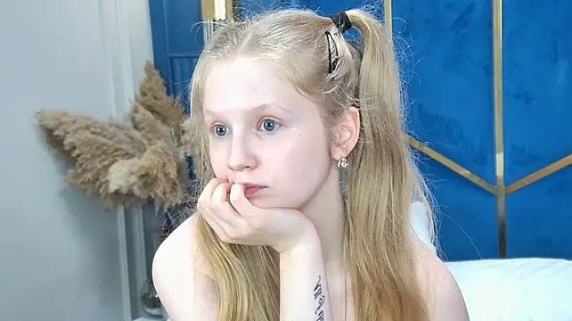 LilianHowards - put on pasties and take off dress