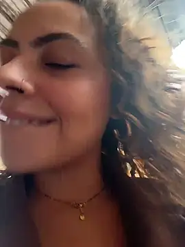 Chloe_Leaozinho - Squirt 💦 gosta na sua boquinha