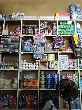 MIA-LARIOS - Enseña lo prohibido en la tienda 🙈