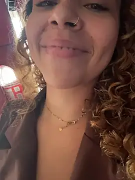 Chloe_Leaozinho - Squirt 💦 gosta na sua boquinha
