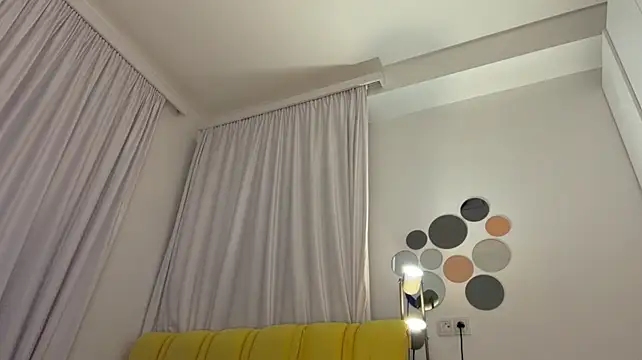 Barbie_Aria - Squeeze my boobs close