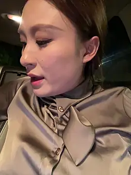Xingchen-002 - 戶外露天、坐脸視角嘲喷⋯⋯