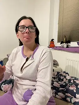 Marketatomas - Masážní strojek na kundi. 2min.