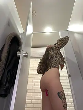 SaintSquirt - doggy naked+rub anus at urinals🤫😈