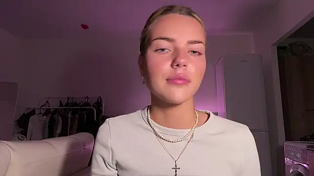 ChristelDuncombe - topless photo in PM (Last tip)