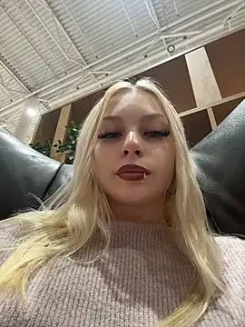 AngelinaTous