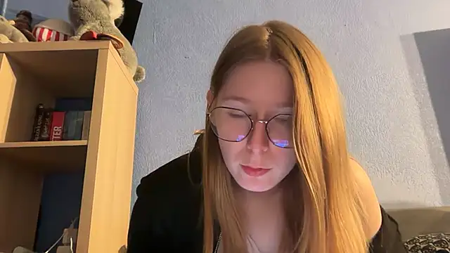 Thepretiestgirlhere - asshole flash