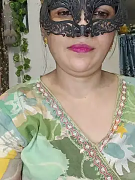 BhabhiPooja69 - body oil shows