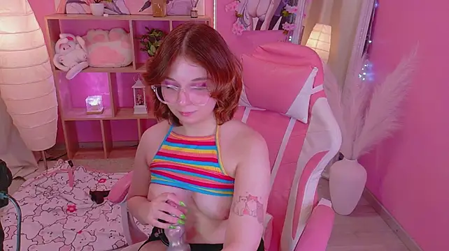 Coconut_Mia - show boobs
